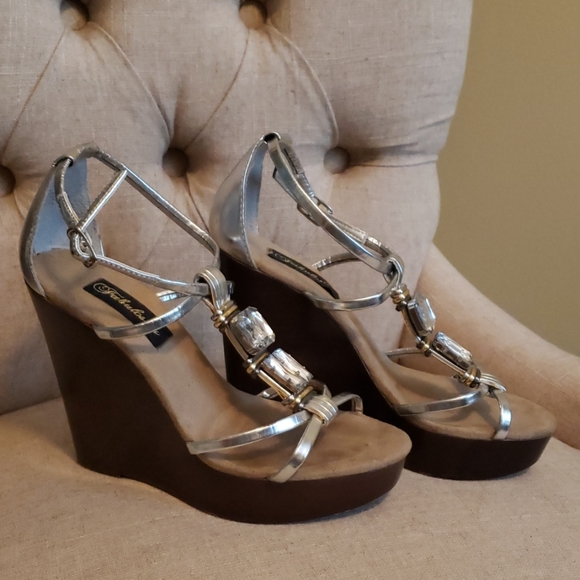 Crystal detail wedges - Picture 2 of 2